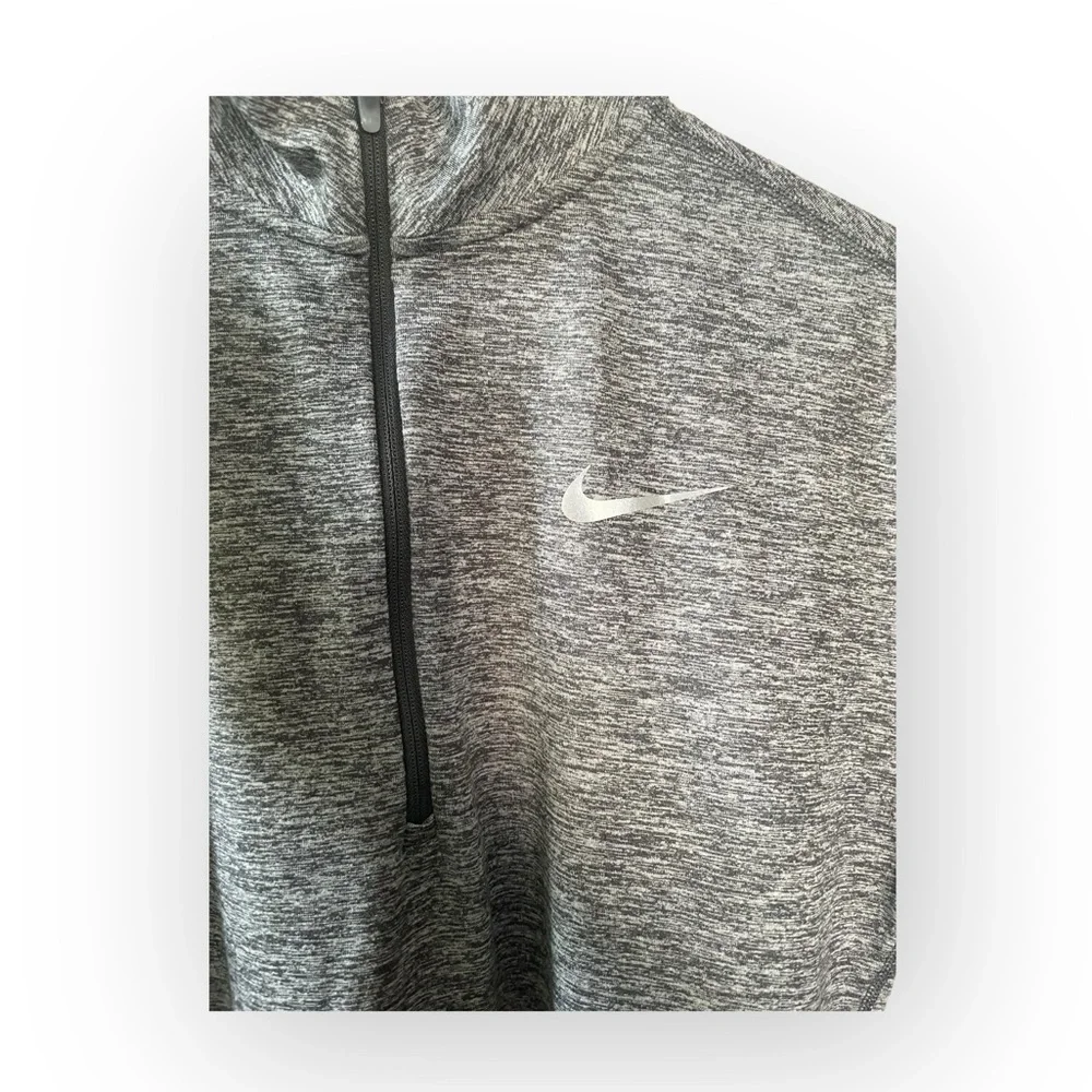 Nike dri-fit grey quarter zip top size XS